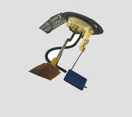 Toyota Avensis T250 Fuel level sensor