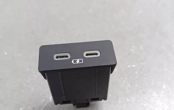 Mazda CX-70/90 USB socket connector K61866290 KA331 20240124