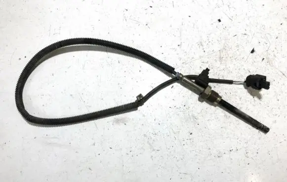 Mercedes-Benz C AMG W204 Exhaust gas temperature sensor a0071539528 ht0002