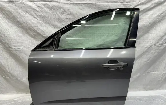 Jaguar E-Pace Front door