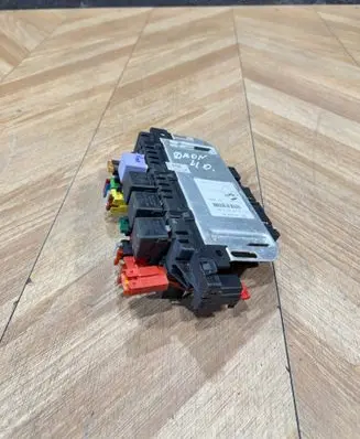 Mercedes-Benz S W220 Fuse module A0205451932 05045130