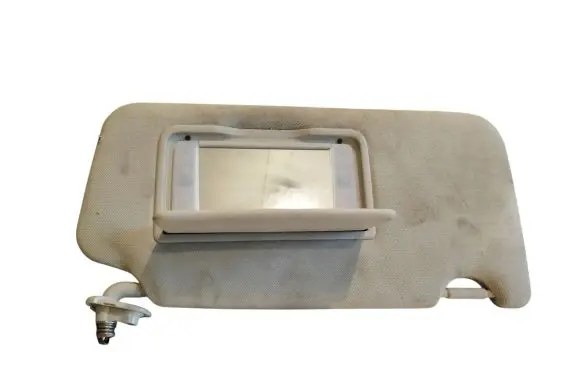 Subaru Legacy Sun visor