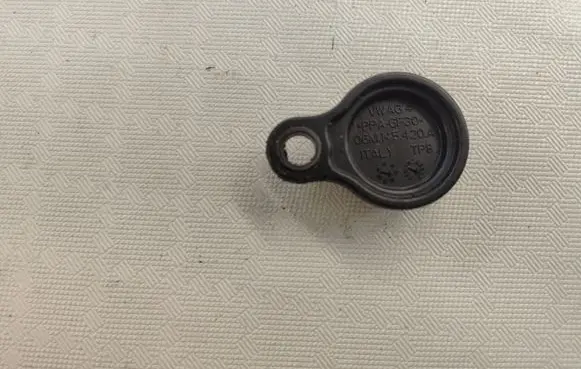 Audi Q7 4M other engine part 06M145420A