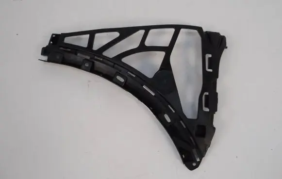 Front bumper mounting bracket