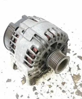Renault Laguna III Generator/alternator 2606046A 8200846074