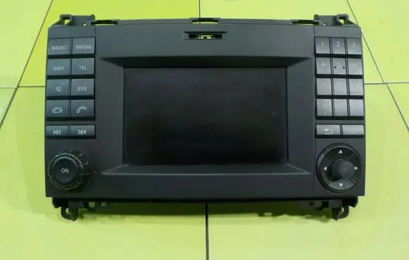 Mercedes-Benz Vito Viano W447 Radio/CD/DVD/GPS head unit A4479009005 XP206