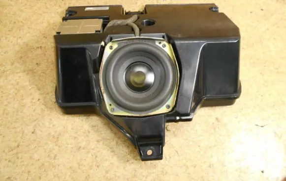 Maserati Quattroporte Parcel shelf speaker 