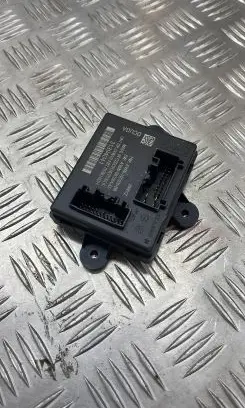 Volvo S60 Door control unit/module AV6N14C235BB 31394041