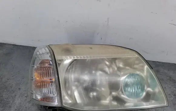 Nissan X-Trail T30 Headlight/headlamp