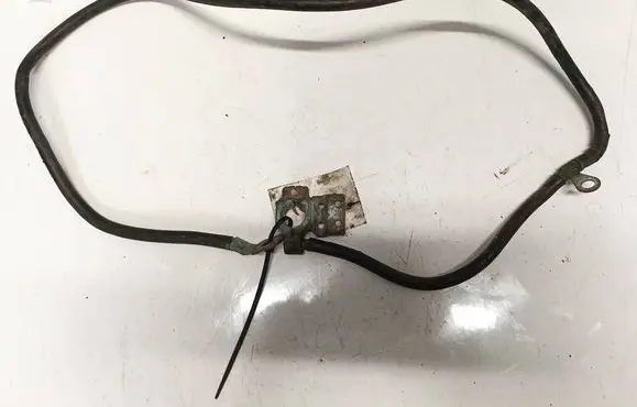 Volkswagen Golf III Positive cable (battery) 