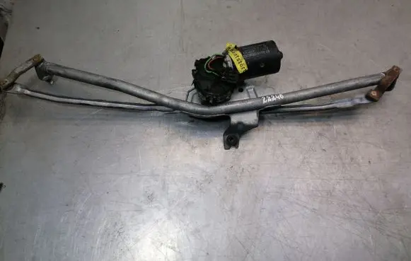 Volkswagen PASSAT B4 Front wiper linkage 3A1955113