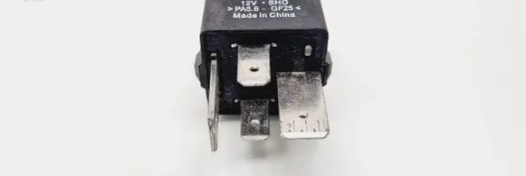 Volkswagen PASSAT B6 Other relay 1K0951253A