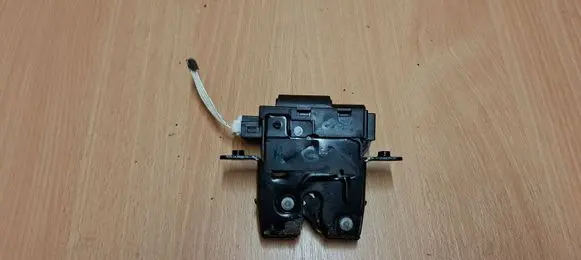 Renault Laguna III Tailgate/trunk/boot lock/catch/latch 8200747429B 181111