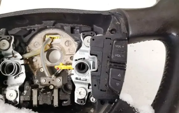 Volkswagen PASSAT B5.5 Steering wheel buttons/switches 1j0419091d