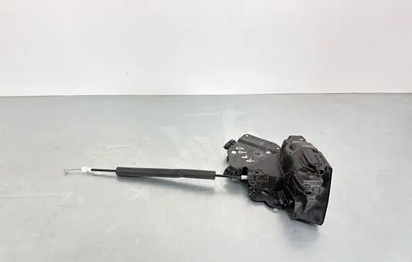 Land Rover Range Rover Sport L494 Front door lock 938828102 938828