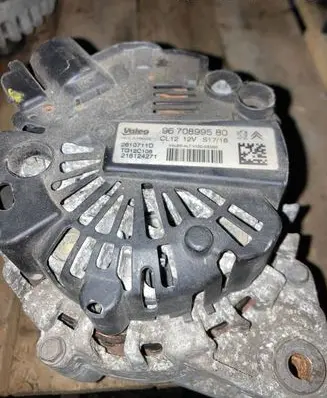 Citroen C4 II Picasso Generator/alternator 9670899580