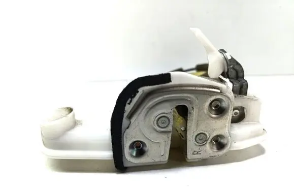 Mazda CX-3 Front door lock N32F