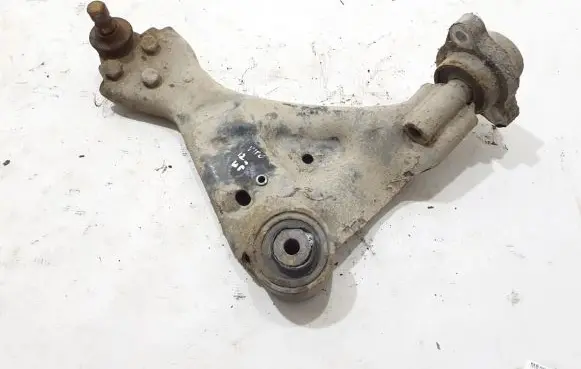 Mercedes-Benz Vito Viano W639 Front lower control arm/wishbone A6393301401