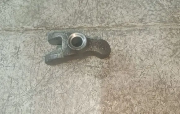 Opel Zafira B Fuel Injector clamp holder 