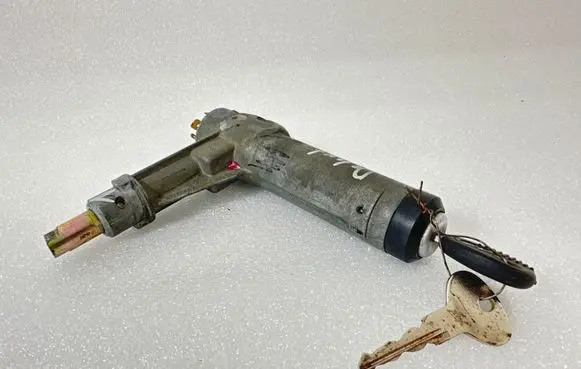Audi 100 200 5000 C3 Ignition lock 443905851
