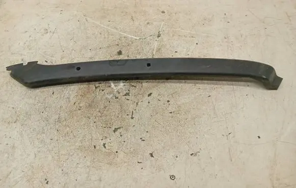 Porsche Cayenne (9PA) Tailgate trim 7L5867712