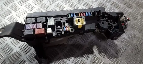 Toyota Corolla E120 E130 Fuse box set