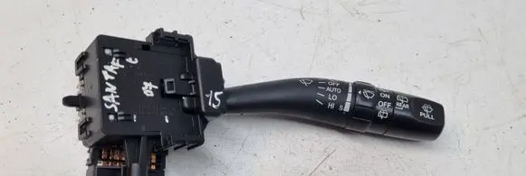 Hyundai Santa Fe Wiper control stalk 202004720