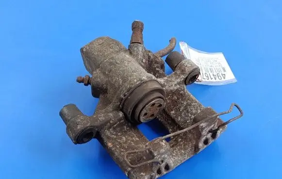 Rear brake caliper