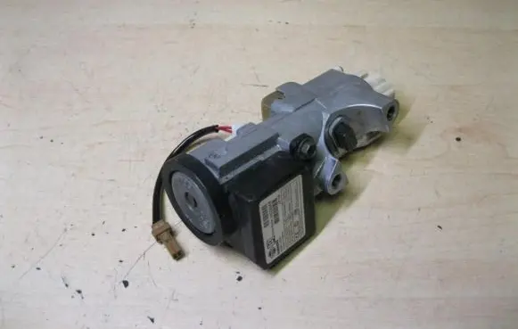 Nissan X-Trail T31 Ignition lock 8042AG62266B H016