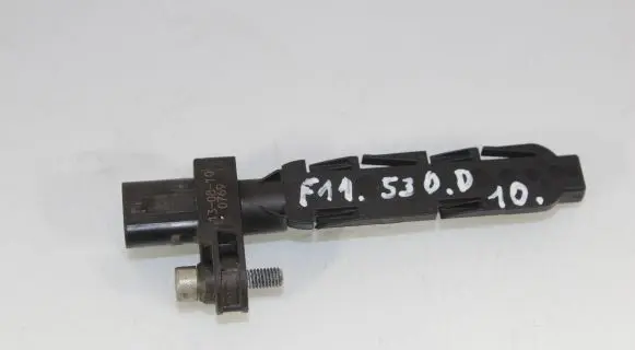 BMW 5 F10 F11 Crankshaft position sensor 7806782 25916040