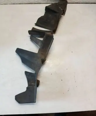 Chrysler Voyager Intercooler air guide/duct channel 04677668AB 9963V