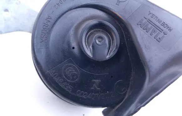 Volvo S60 Horn signal A046495 00240772 TSDMS0M