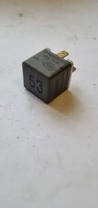 Volkswagen PASSAT B7 Other relay 141951253B
