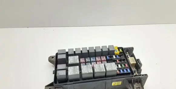 KIA Carnival Fuse module OK53H66760