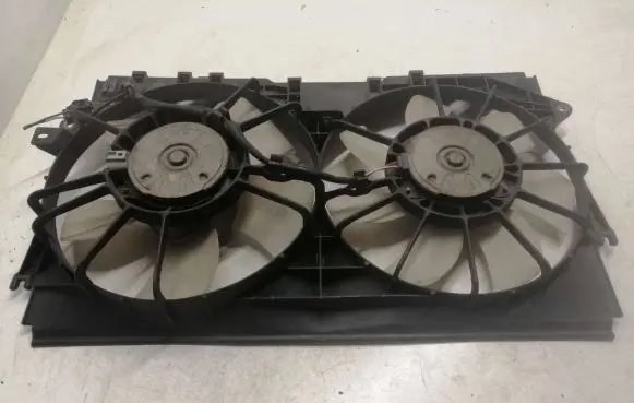 Toyota Corolla Verso E121 Fan set 1636323030