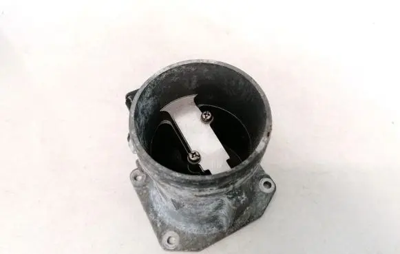 Audi A4 S4 B5 8D Mass air flow meter 037906461B AFH60-10A