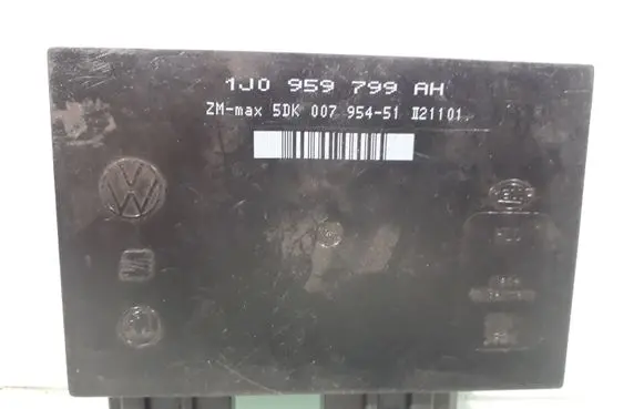Volkswagen Golf IV Comfort/convenience module 1J0959799AH