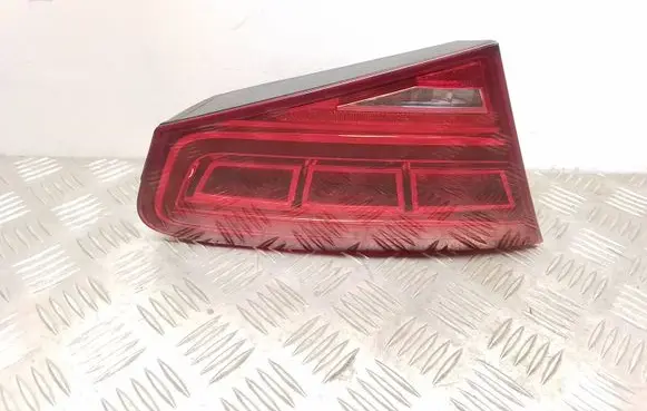 Audi A8 S8 D4 4H Tailgate rear/tail lights 4H0945093A