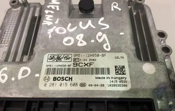 Ford Focus Engine control unit/module 9M5112A650BF 0281015608