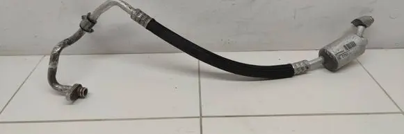 Peugeot 3008 II Air conditioning (A/C) pipe/hose 9844152580