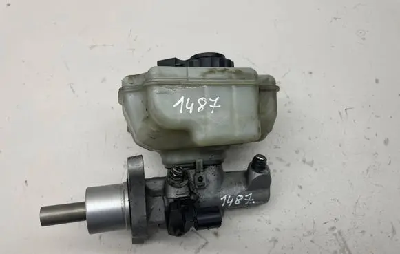 Volkswagen Touran I Master brake cylinder 1K1611301D