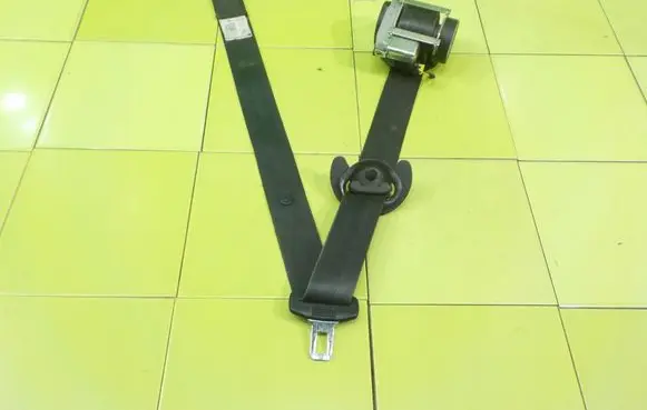 Volkswagen Scirocco Front seatbelt 1K8857706A 18AB6