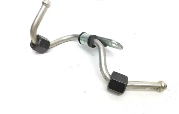 Nissan Rogue Fuel line pipe 0907U