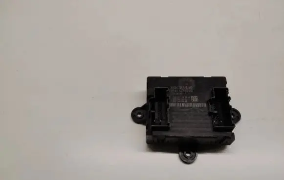 Land Rover Discovery Sport Door control unit/module HK8314D618BB 10145177
