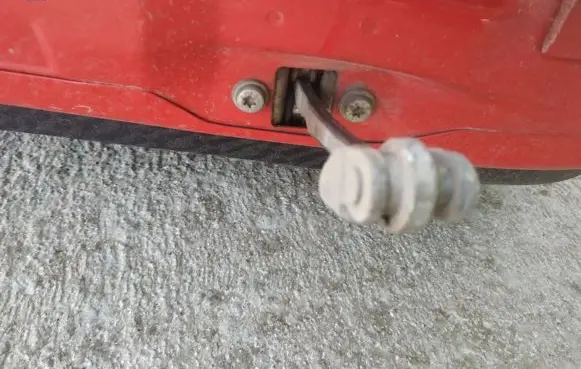 Opel Astra G Rear door check strap stopper