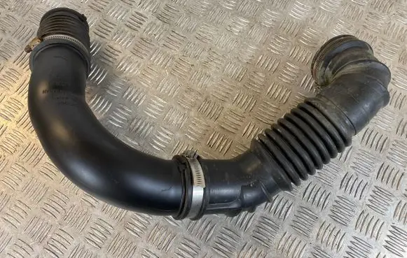 Subaru Outback (BS) Air intake hose/pipe A12AL04 A13AL00