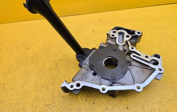Skoda Octavia Mk3 (5E) Oil pump 04E115105AB 04E115251