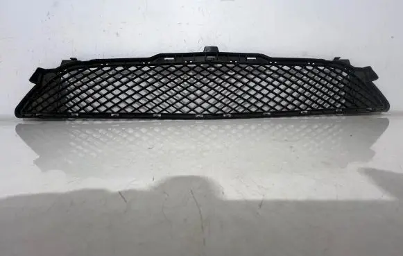 Mercedes-Benz B W246 W242 Front bumper lower grill A2468851122