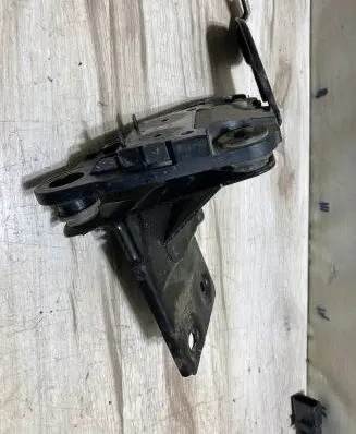 Volkswagen Golf VII ABS pump bracket 5Q1814235