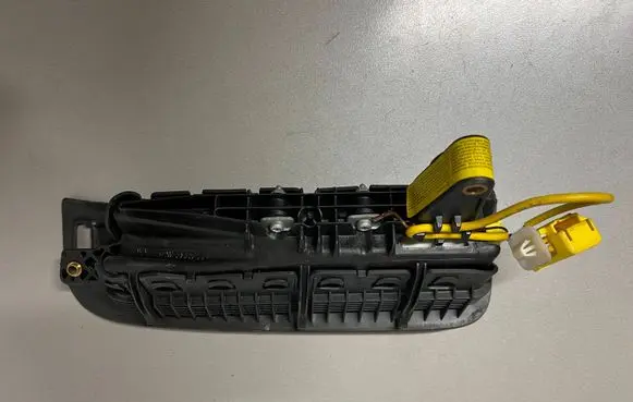 Volkswagen Golf Plus Side airbag 5M0880442B 5M0880442B75R 30368008E